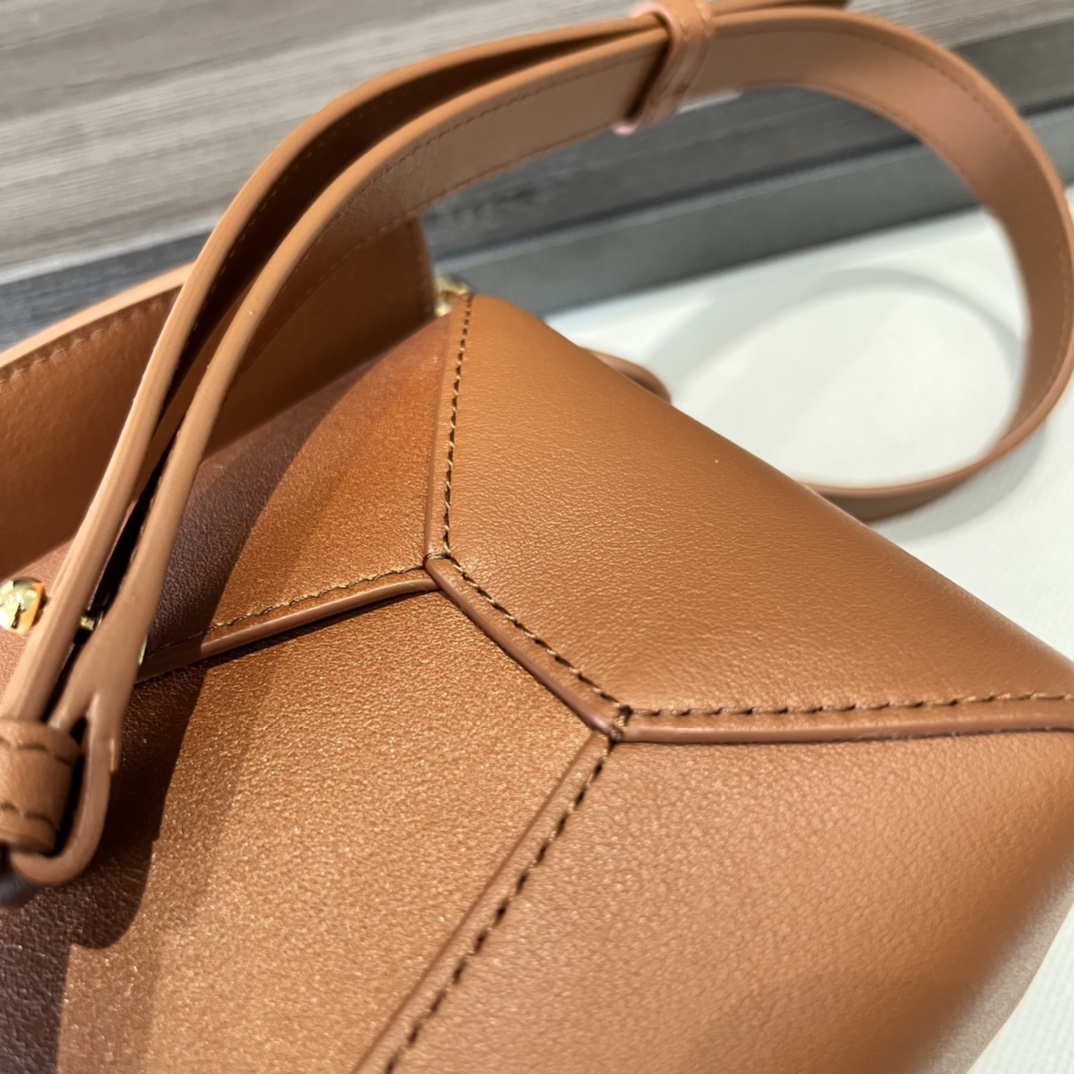 Loewe Bag - Image 10
