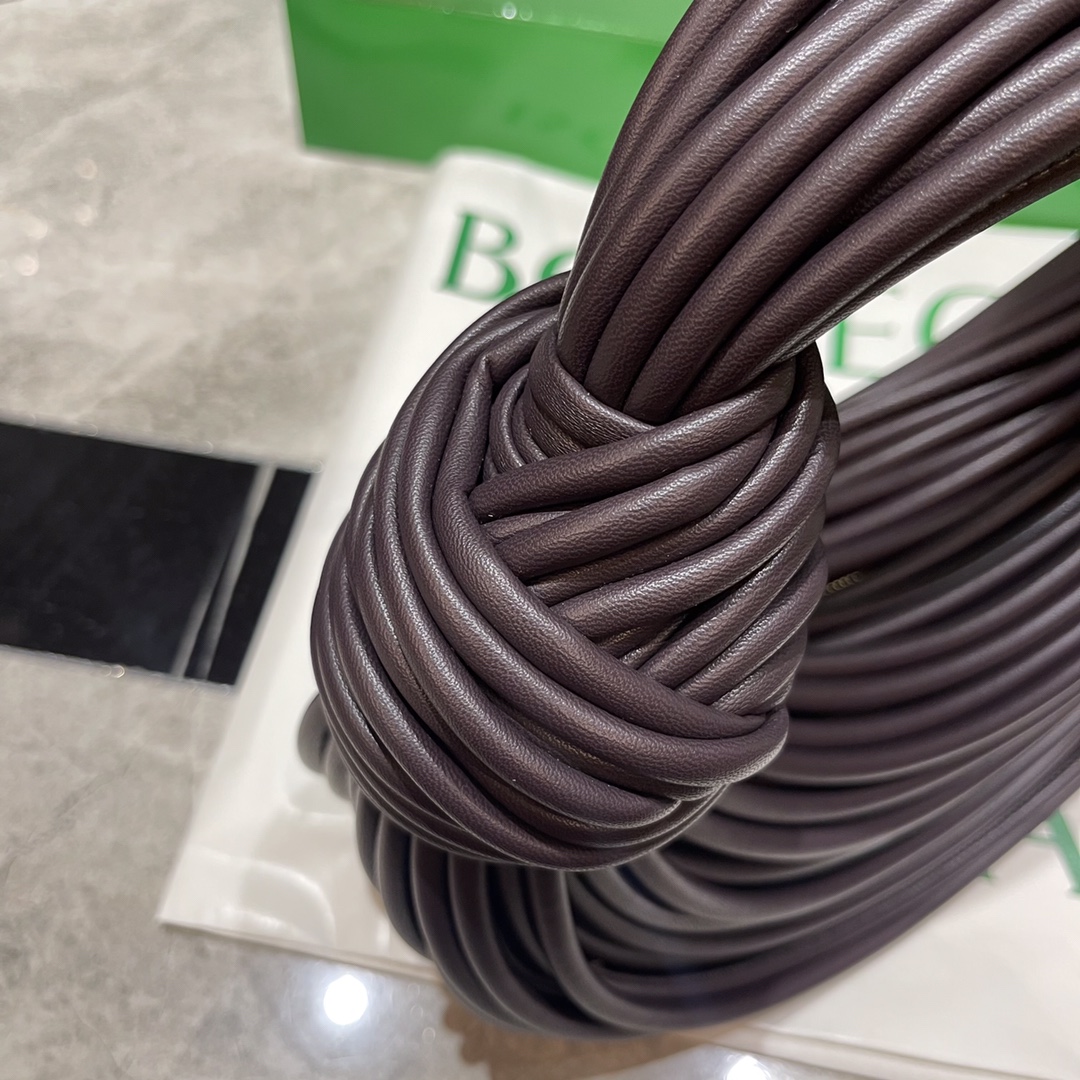 Bottega Veneta Bag - Image 5