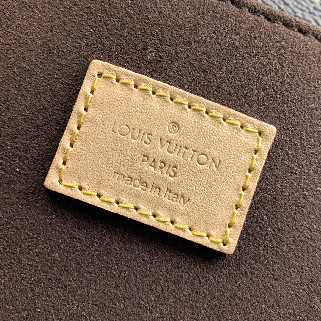 Louis Vuitton Pochette Metis Bag in Monogram Canvas - Image 10