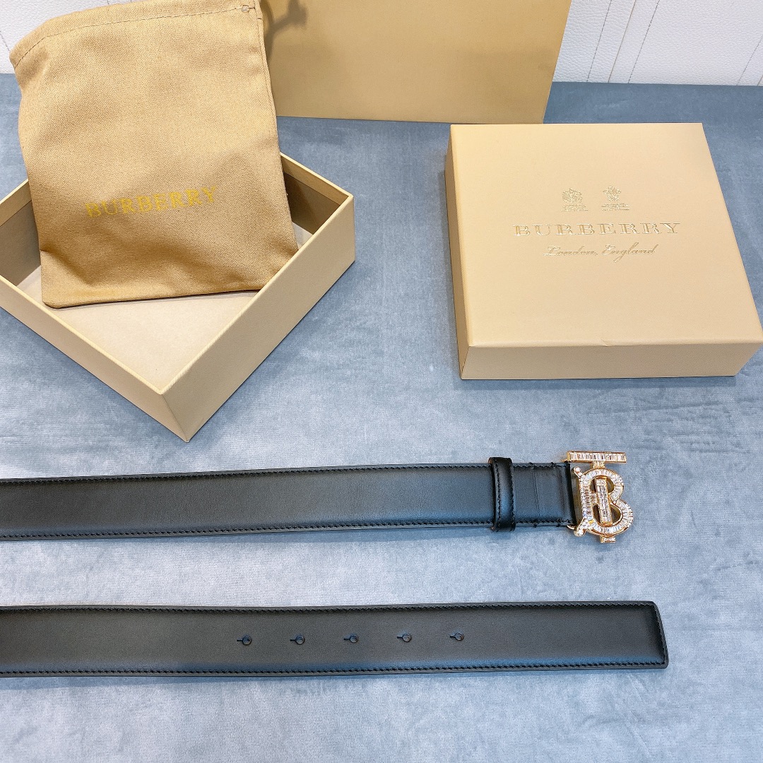 db9bf2_ae7d0de7fc274b9d822d8243404bd9bfmv2.jpg Burberry Rhinestone Decorated TB Buckle Leather Belt - Image 1