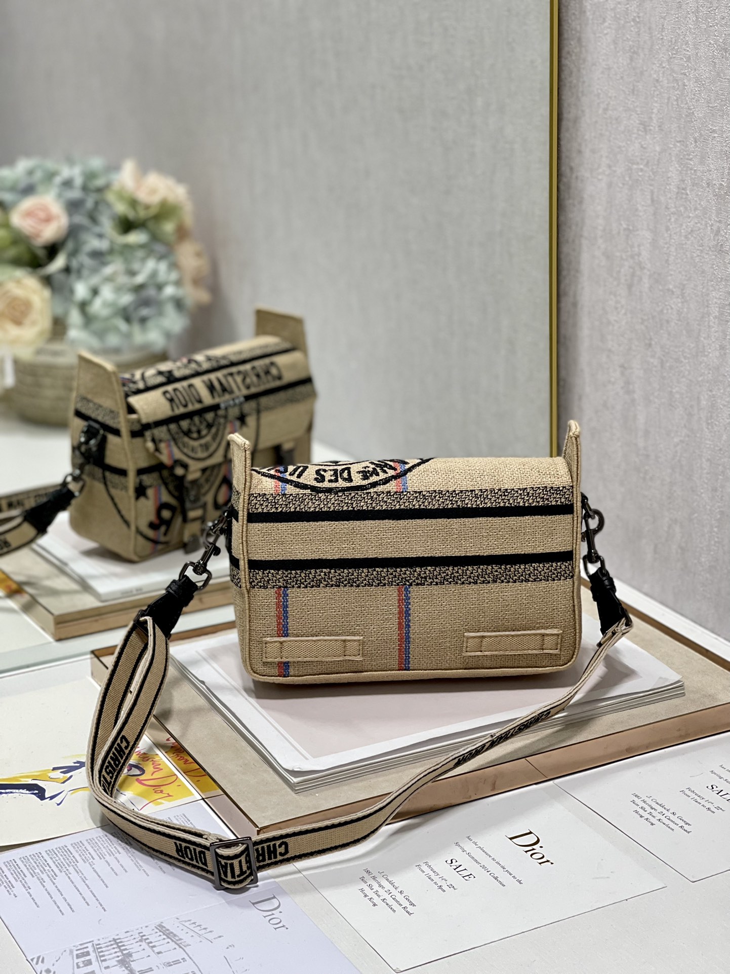 Dior Messenger Bag in Linen - Image 3