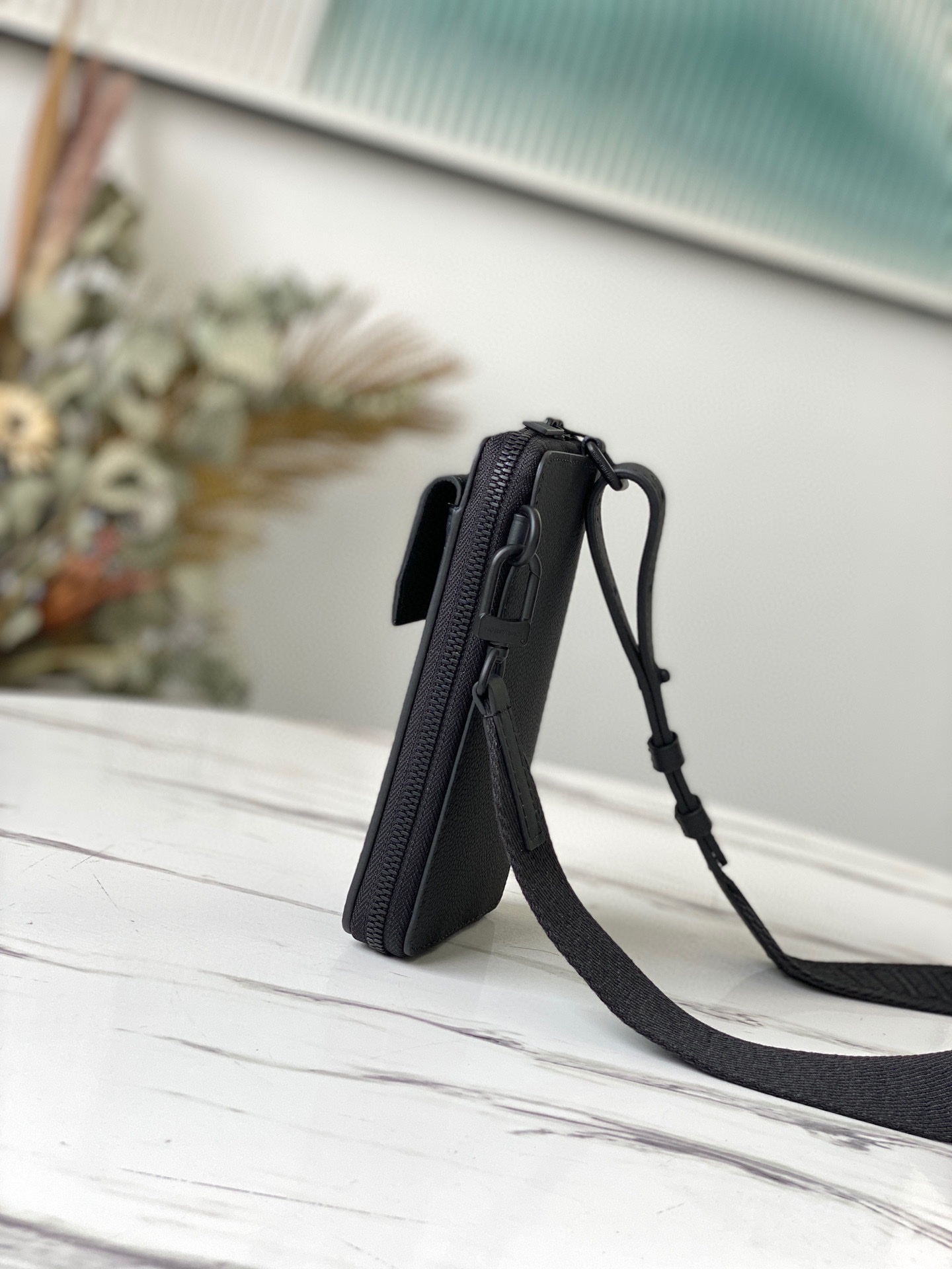 Louis Vuitton Aerogram Phone Case - Image 4