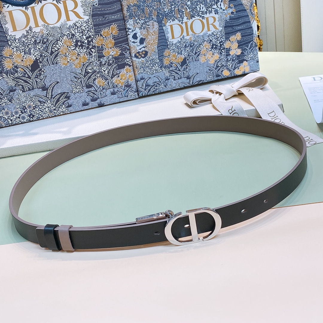 db9bf2_b4ea8e5ab1a24e24be9e27d806d298d2mv2.jpg Dior Montaigne CD Buckle 20mm Belt - Image 1