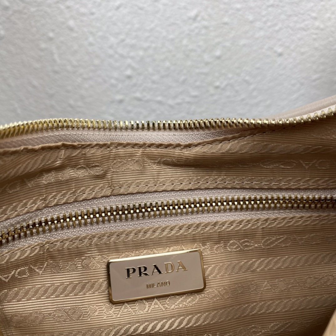 Prada Bags - Image 9