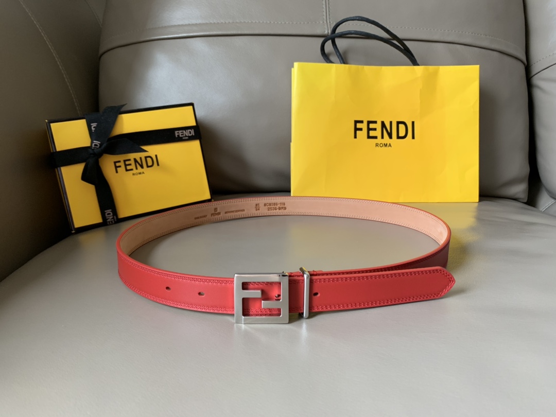 db9bf2_b679c50591684bcd8d910c3456aa5364mv2.jpg Fendi Leather Belt - Image 1