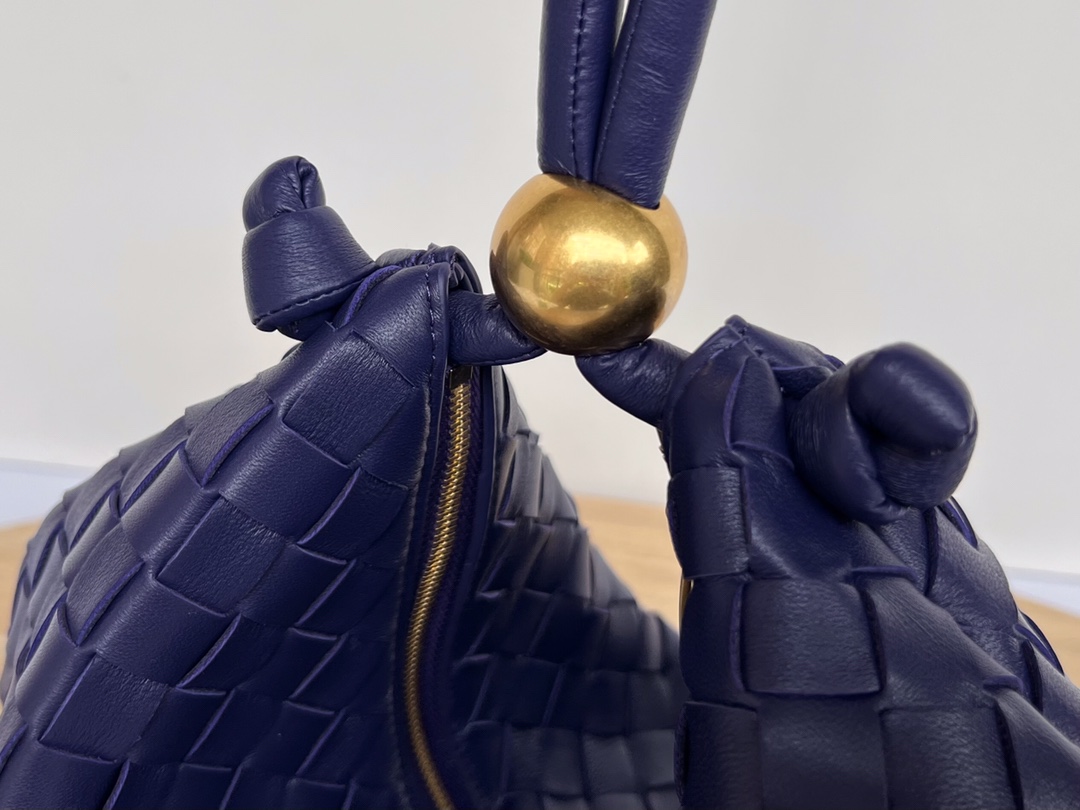 Bottega Veneta Bag - Image 6