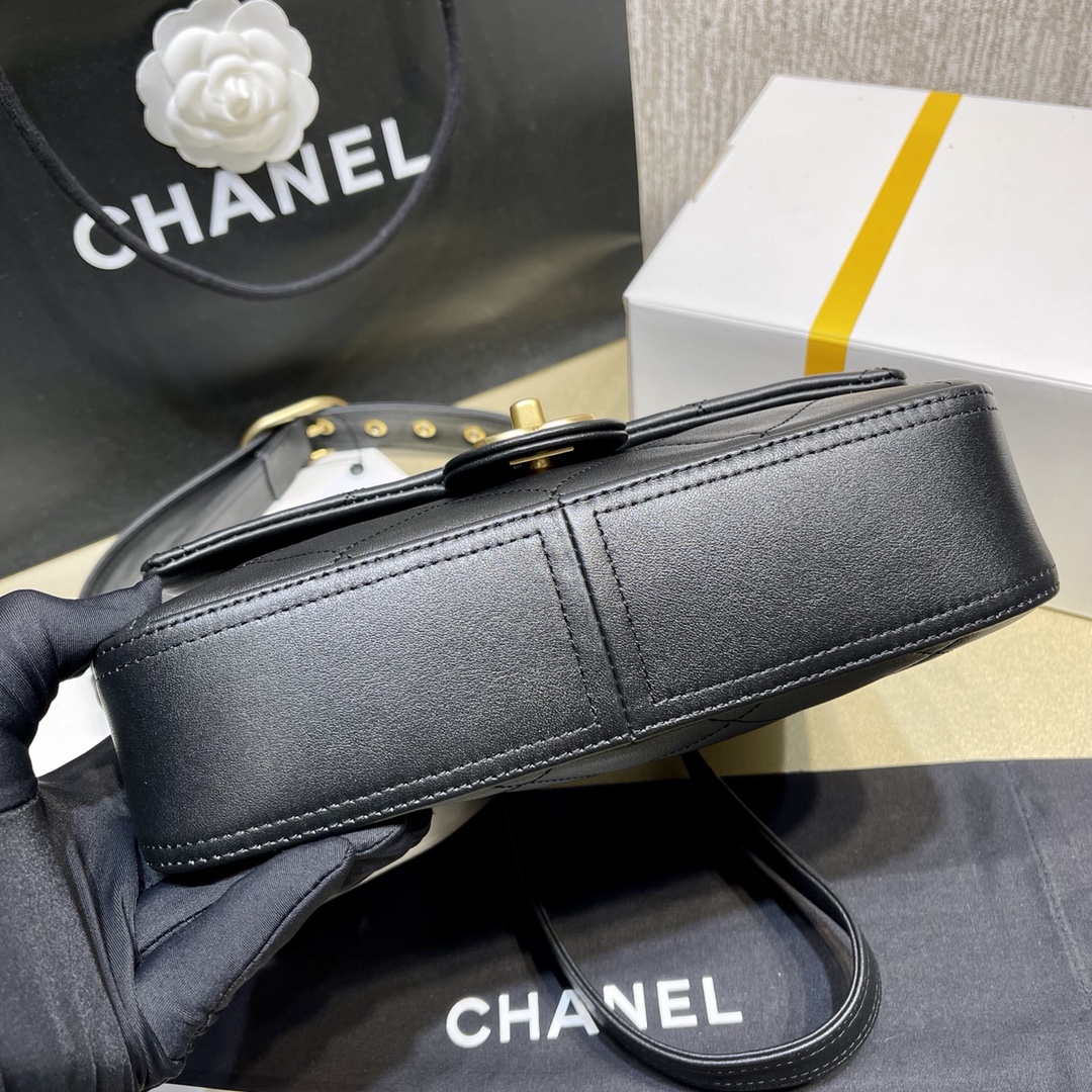 Chanel 21 Classic Square Small Flap Bag in Black Lambskin - Image 8