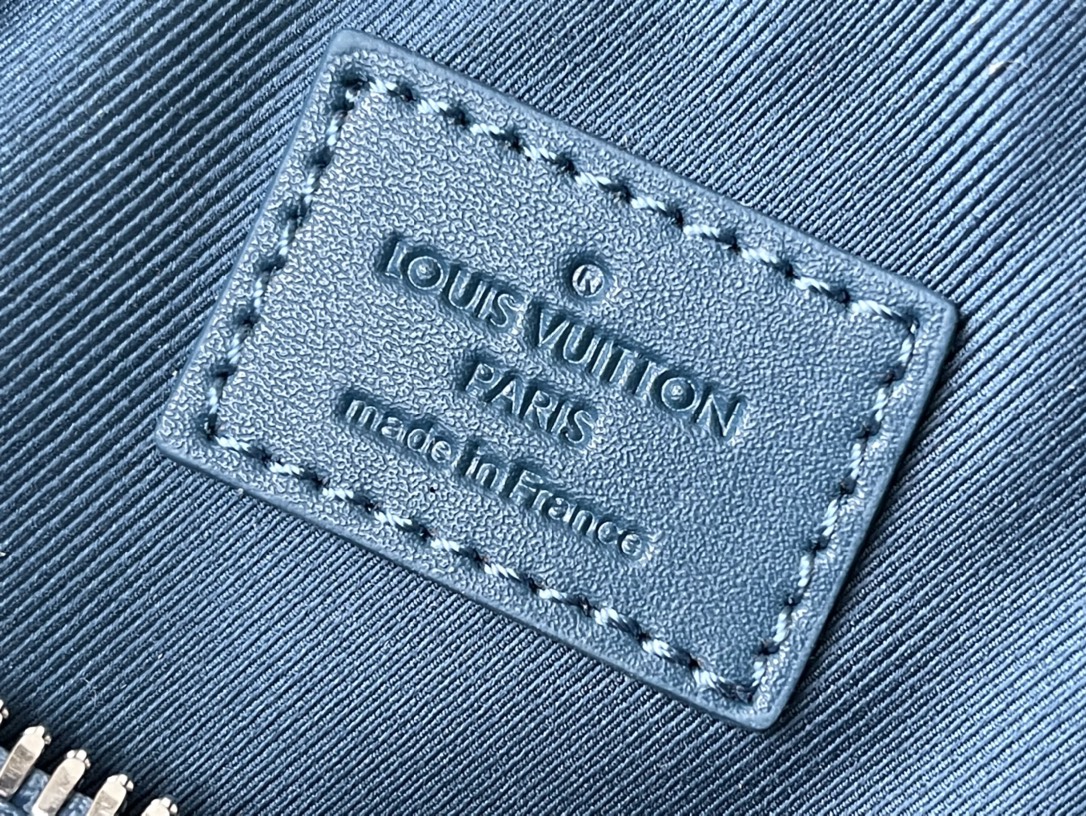 Louis Vuitton Keepall XS Travel Bag in Dark Blue - Image 9