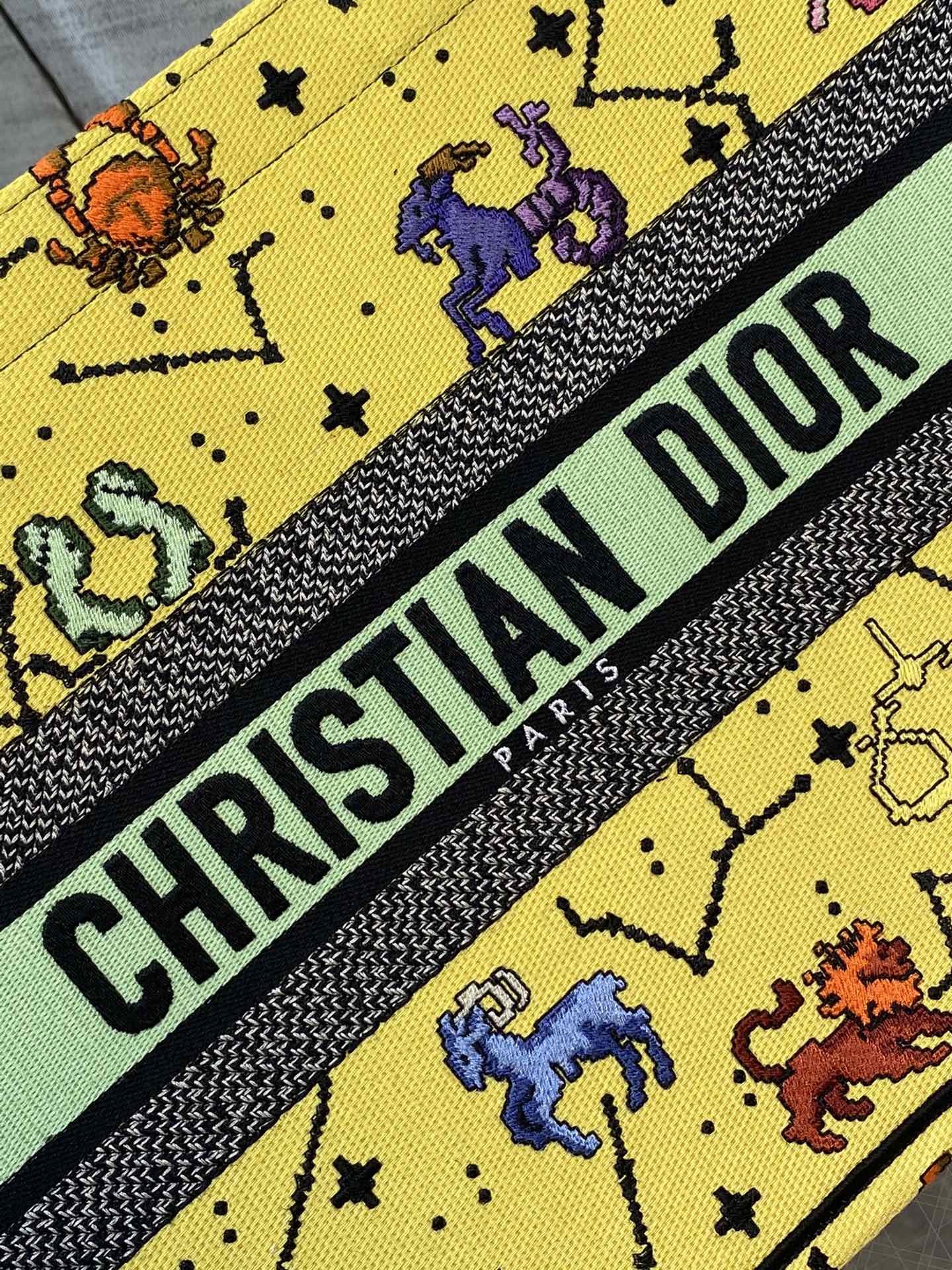 Dior Medium Constellations Tote Bag - Image 3