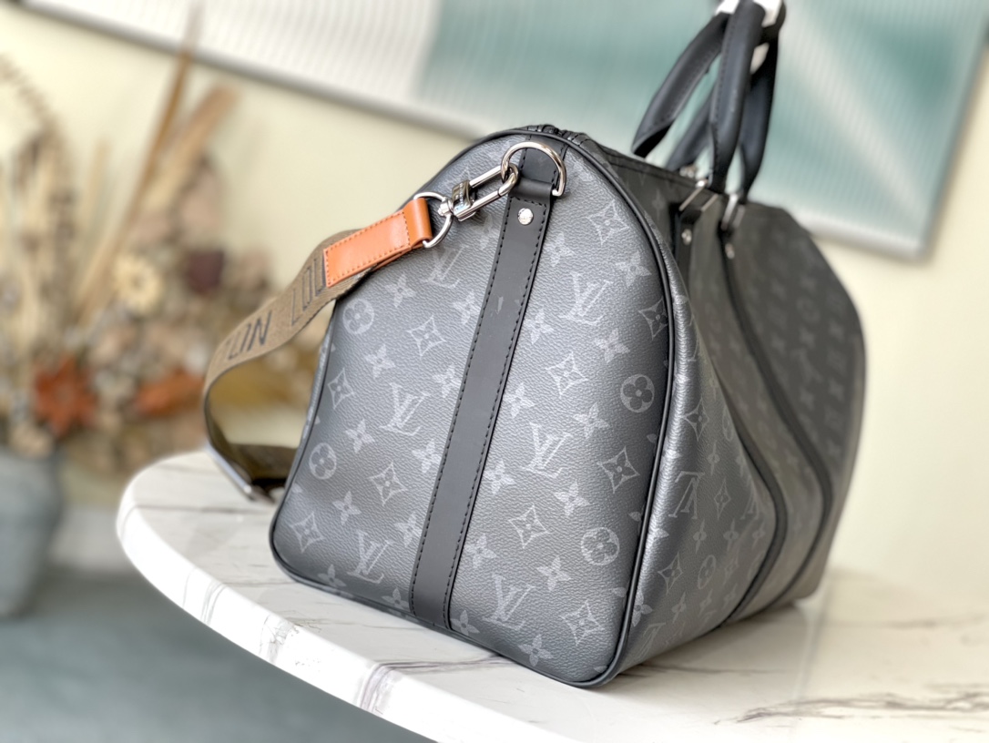 Louis Vuitton Keepall 45 Travel Bag in Monogram Eclipse - Image 5