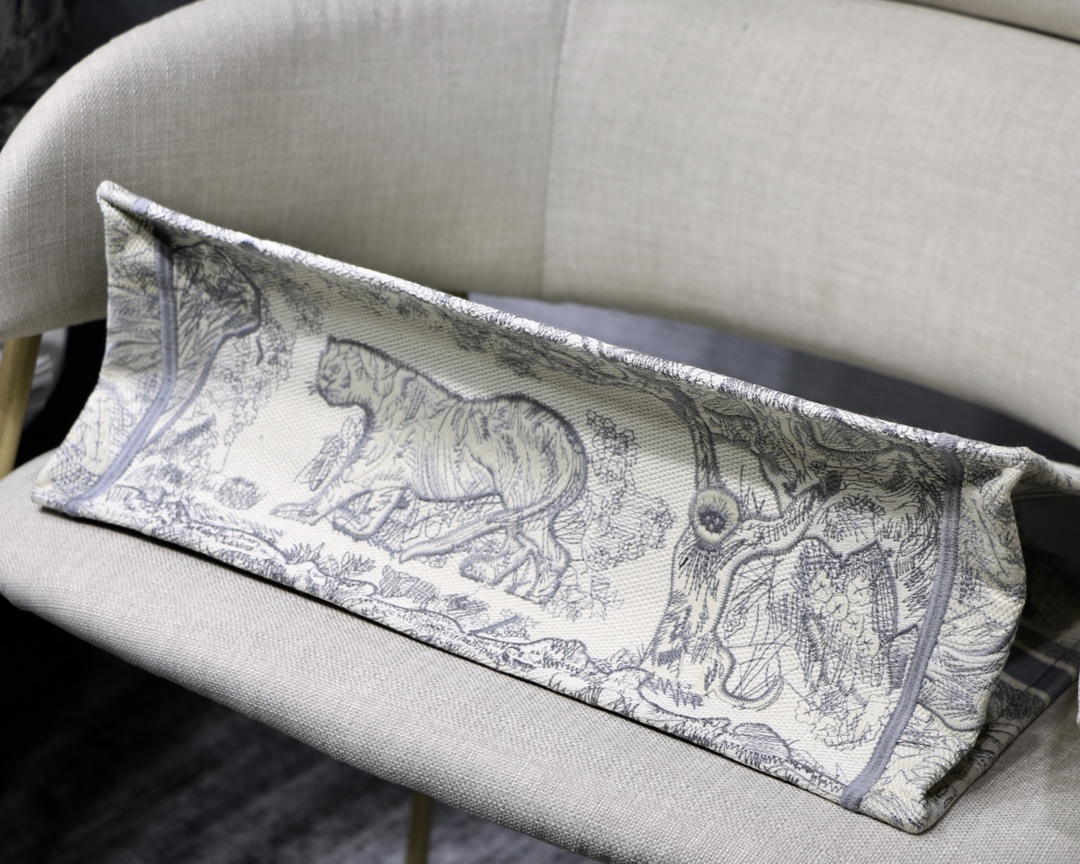 Dior Large Book Tote Bag in Grey Tiger Embroidery - Image 4
