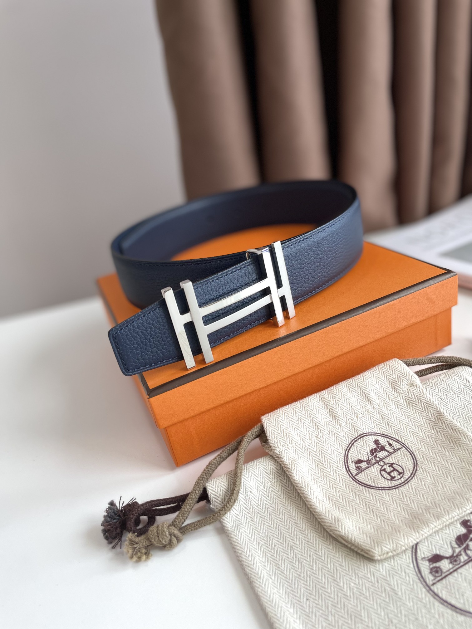 db9bf2_bc64662739b74a0699e7a2f026042157mv2.jpg Hermes Shoes - Image 1