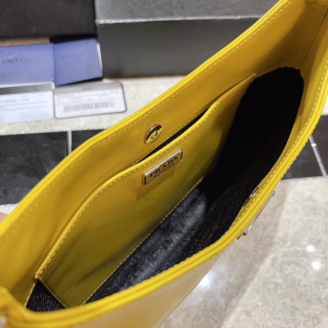 Prada Bags - Image 10