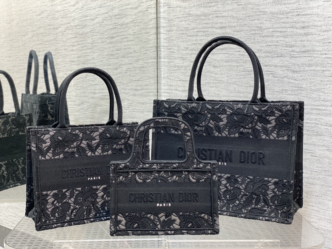 Dior Small Tote Bag in Black - Image 11
