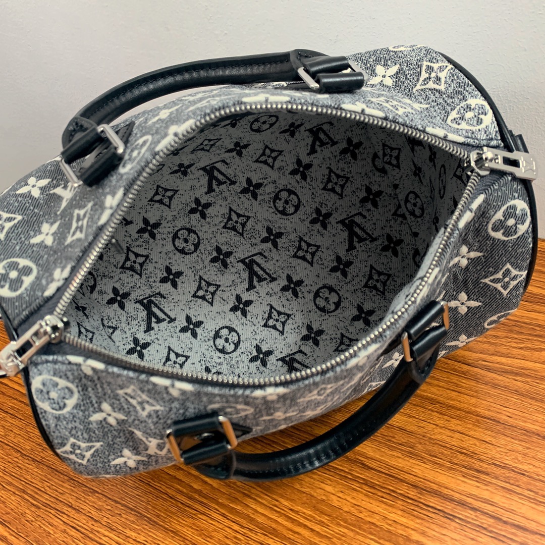 Louis Vuitton Speedy Bandoulière 25 Bag in Monogram Jacquard Denim - Image 5