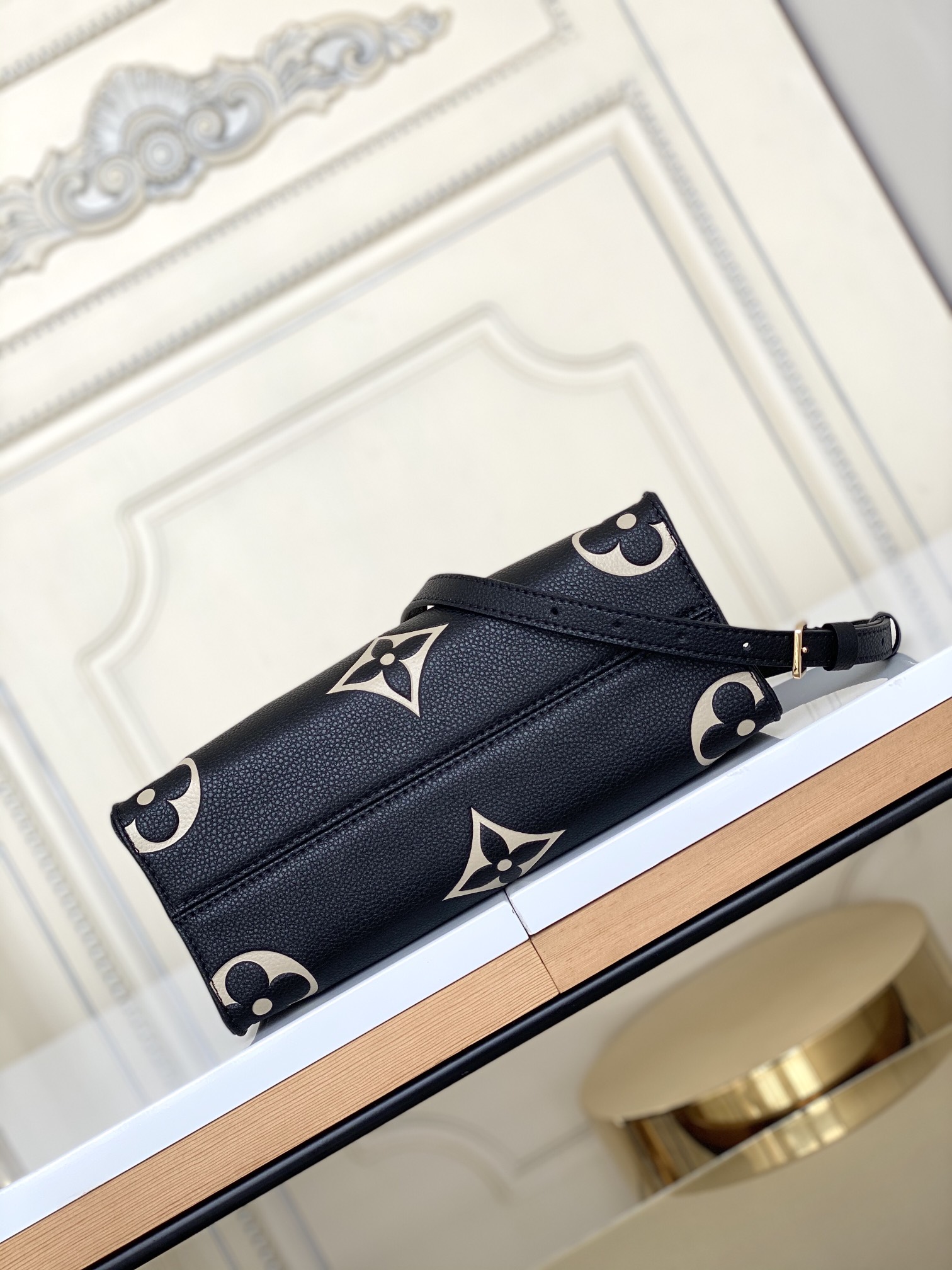 Louis Vuitton OnTheGo Small Tote Bag - Image 5