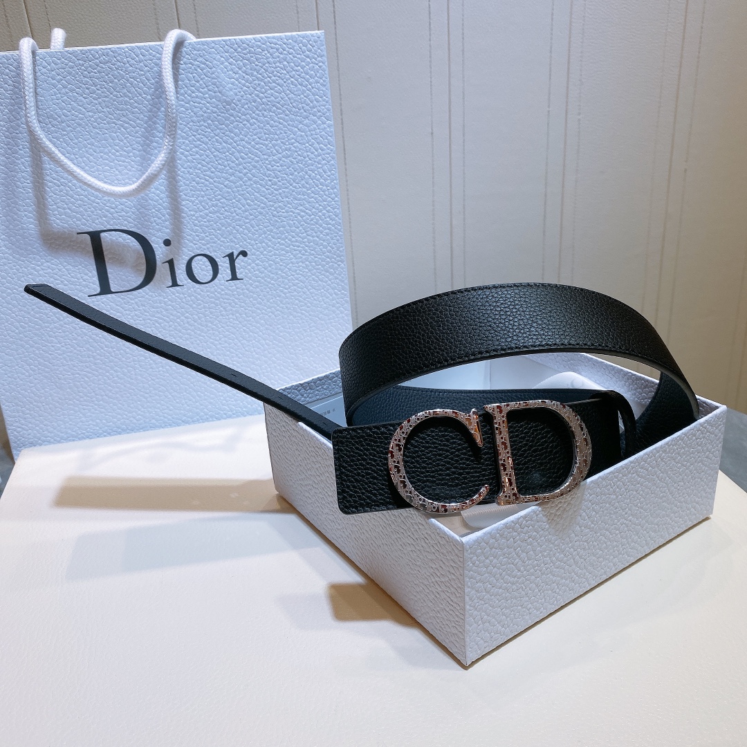db9bf2_be69eda4ab11499183c2bcee060127b0mv2.jpg Dior Leather Belt - Image 1