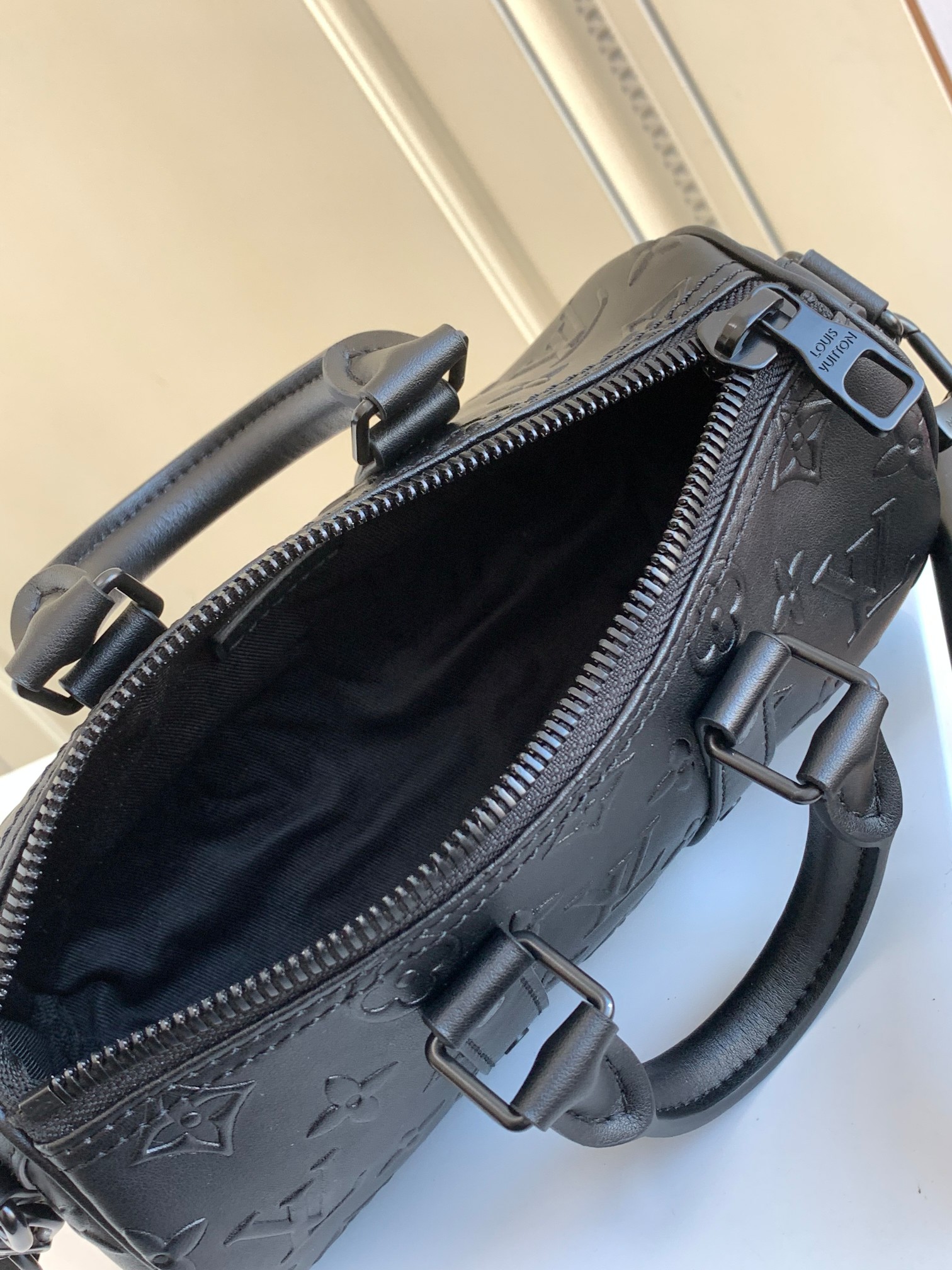 Louis Vuitton Speedy Keepall XS Travel Bag in Black - Image 9