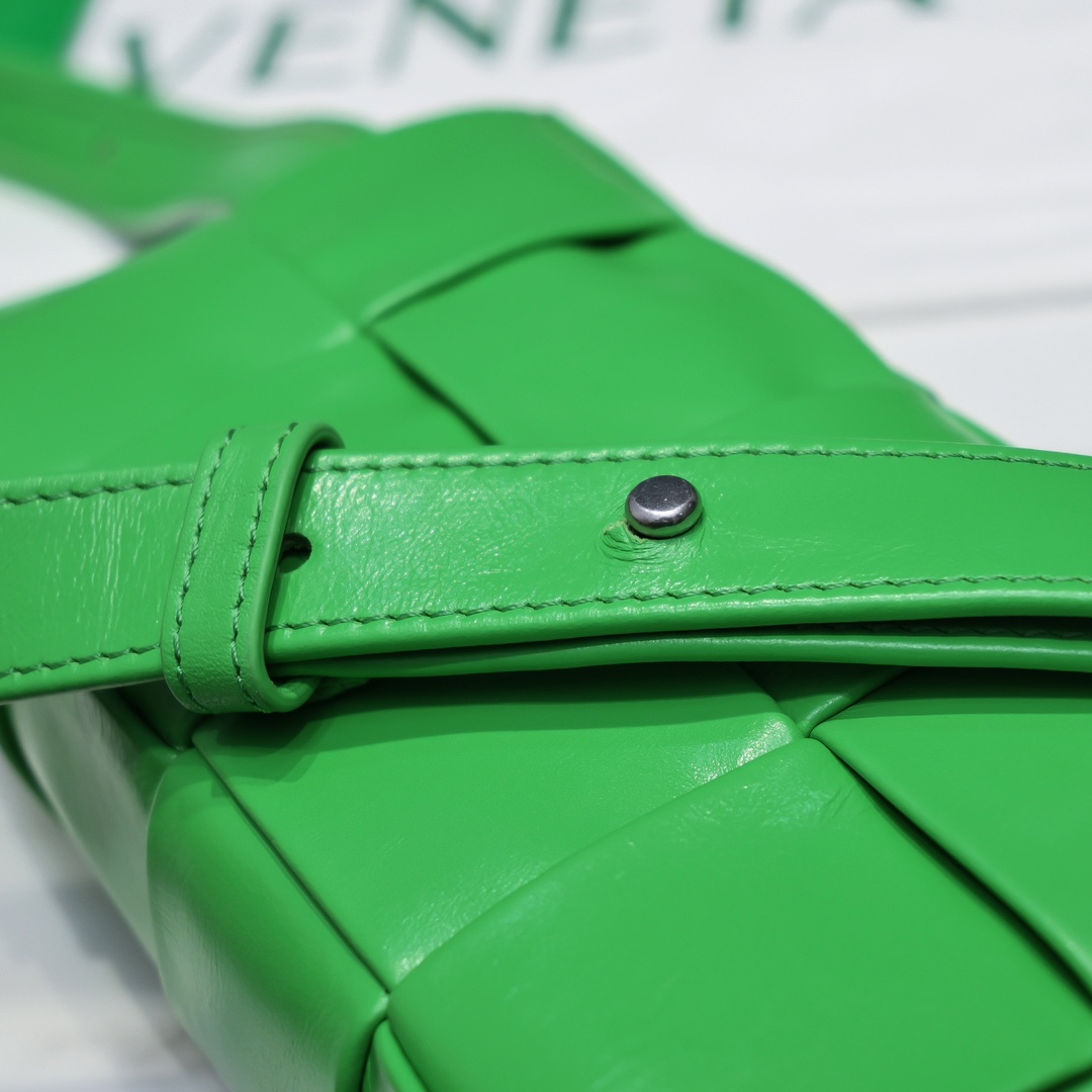 Bottega Veneta Bag - Image 6