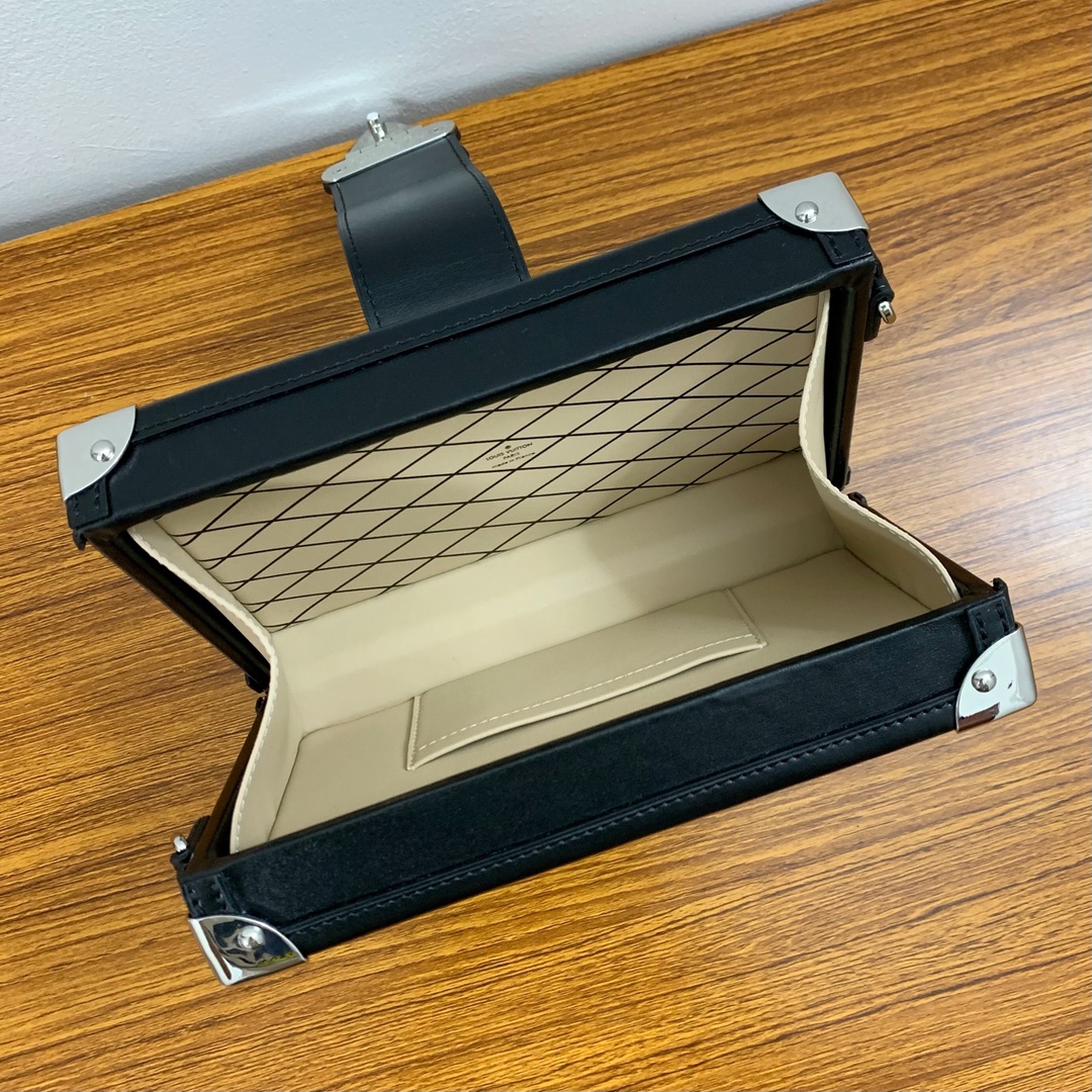 Louis Vuitton Petite Malle Bag in Monogram Jacquard Denim - Image 6