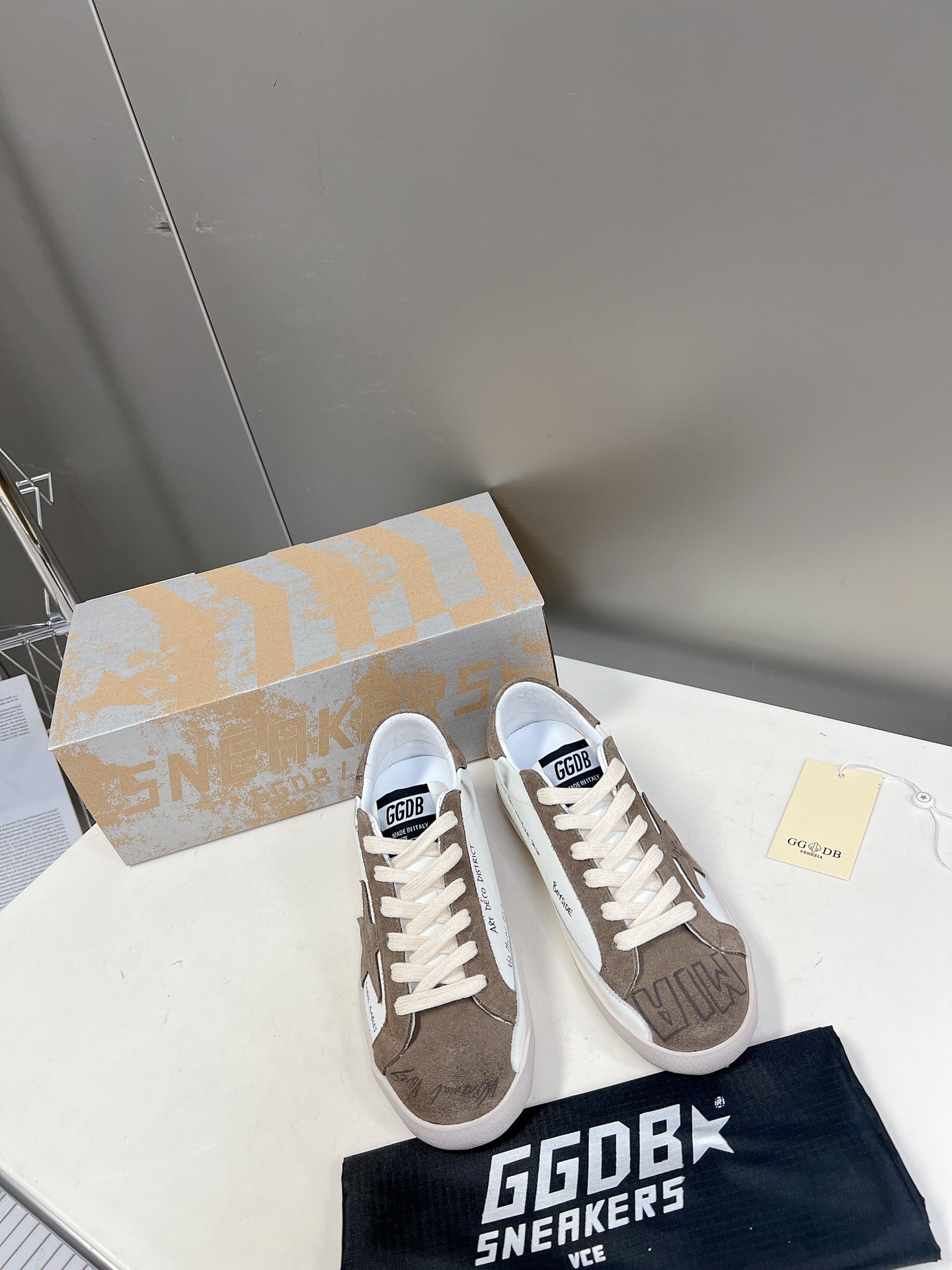 db9bf2_c398f2f386744fef8bd60ff929dd5b5bmv2.jpg Golden Goose Shoes - Image 1