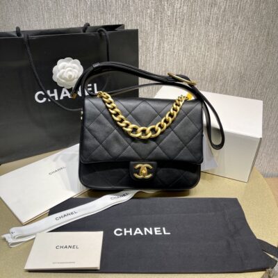 Chanel 21 Classic Square Small Flap Bag in Black Lambskin