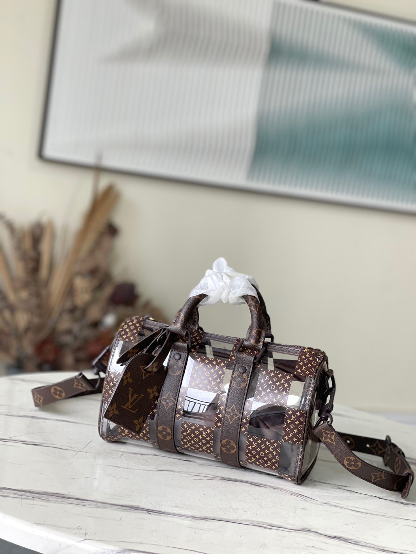 db9bf2_c40ff25c21a24d74a31c1f15e3df7f62mv2.jpg Louis Vuitton Bag - Image 1