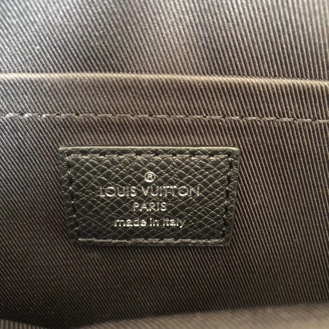 Louis Vuitton Outdoor Messenger Bag - Image 8