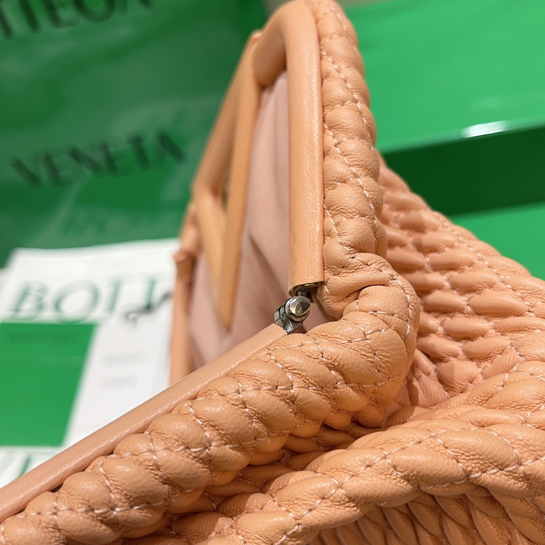 Bottega Veneta Bag - Image 10