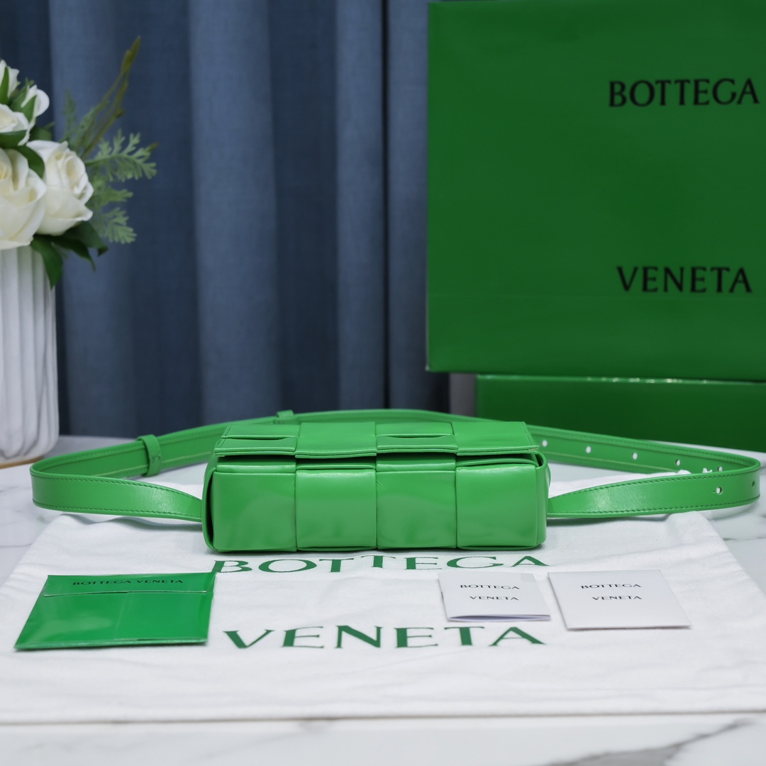 Bottega Veneta Bag - Image 4