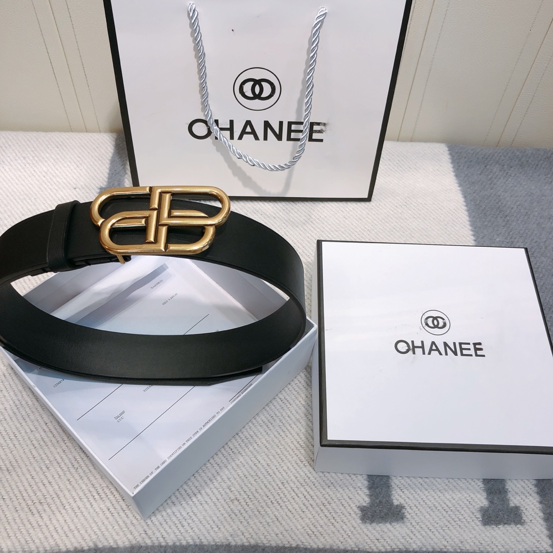 db9bf2_c87aa3b2cee44972b3080f3220cb7c73mv2.jpg Balenciaga Belt - Image 1