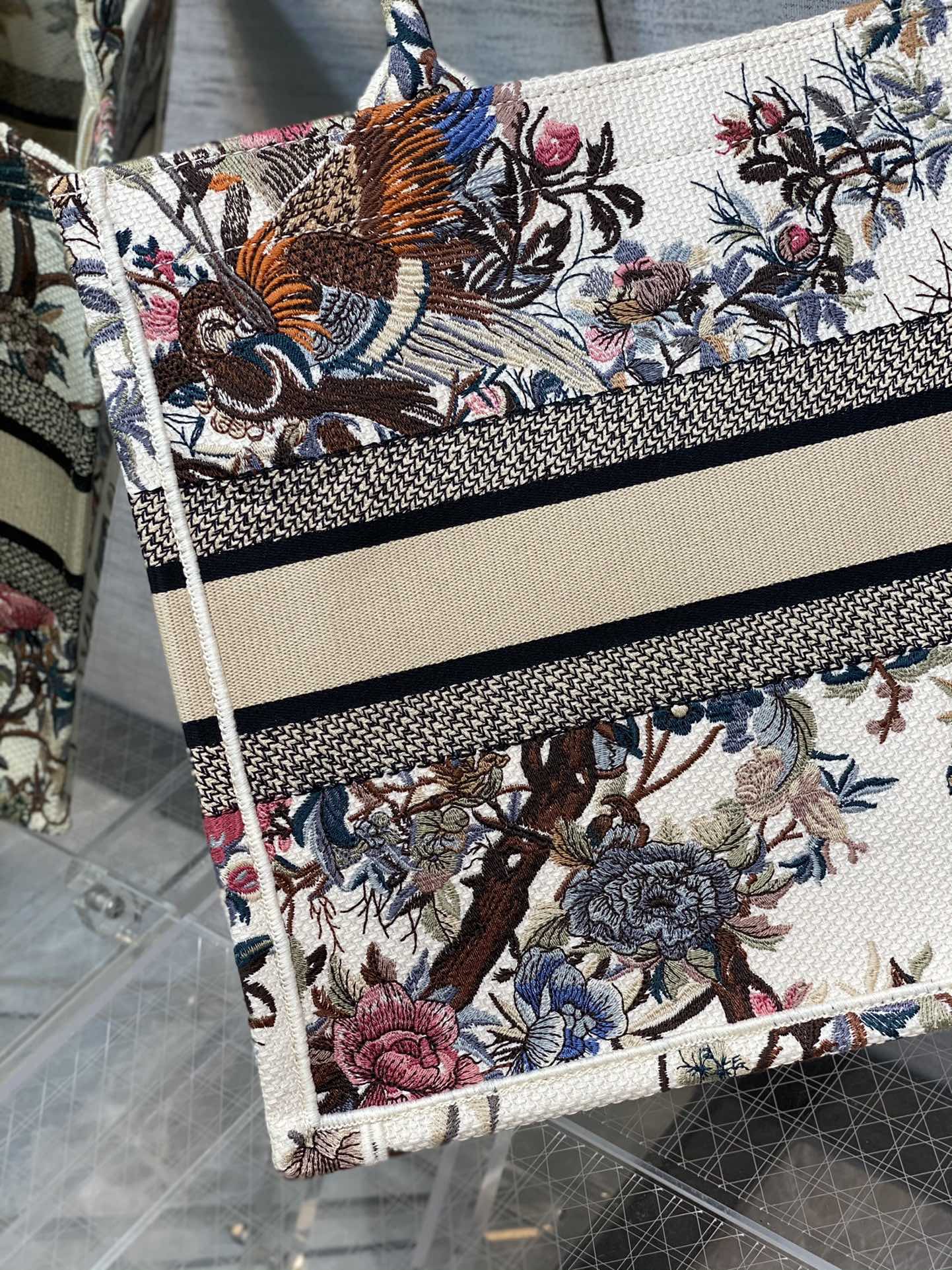 Dior Medium Winter Garden Tote Bag - Image 8