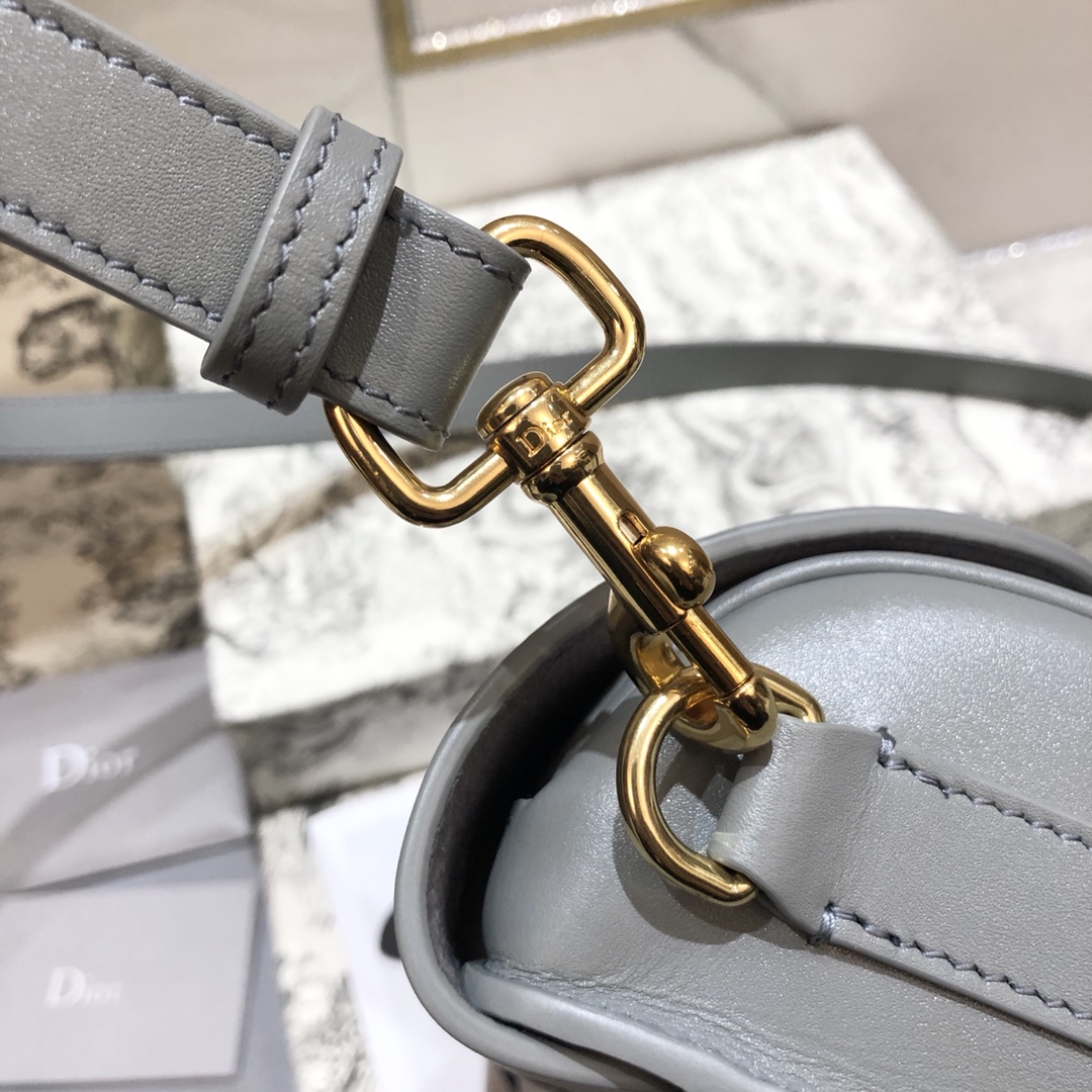 Dior Large Bobby Bag in Grey - Image 10