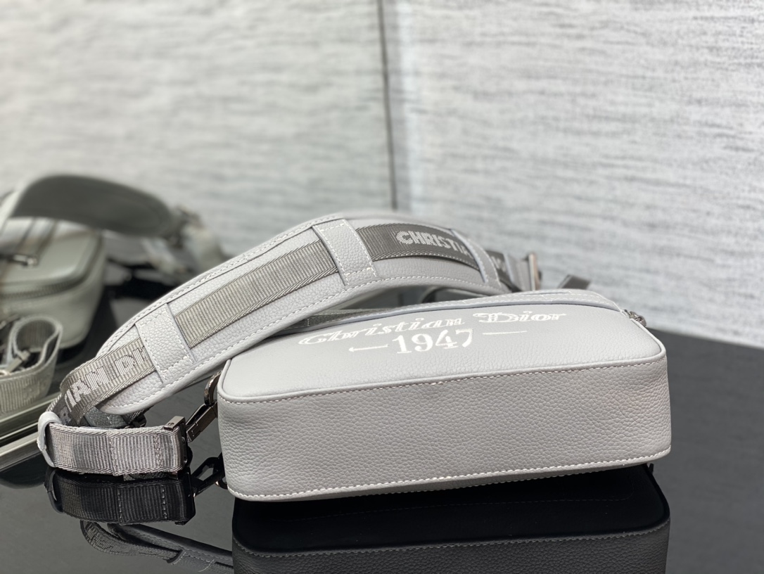 Dior Safari Messenger Bag - Image 4