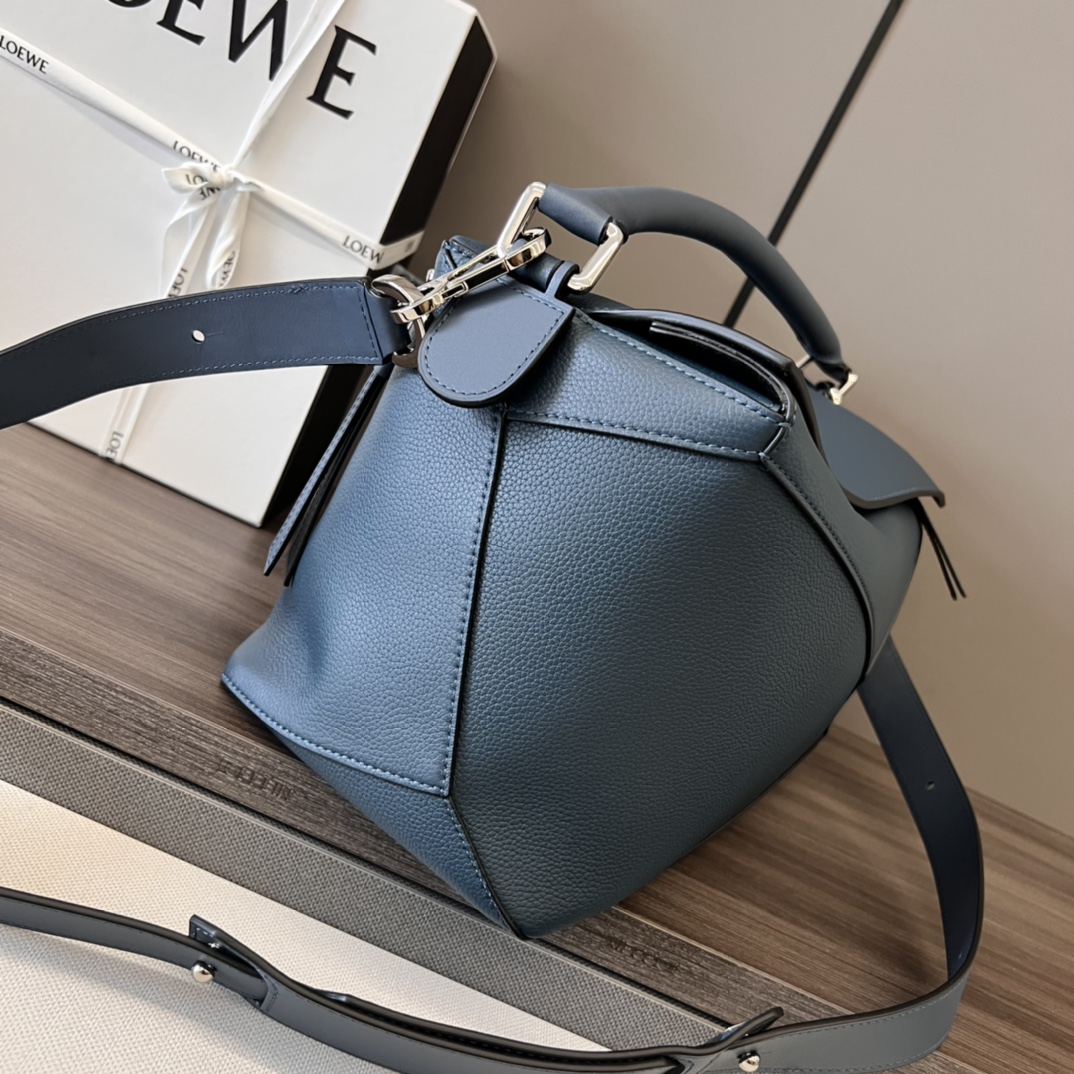 Loewe Bag - Image 4