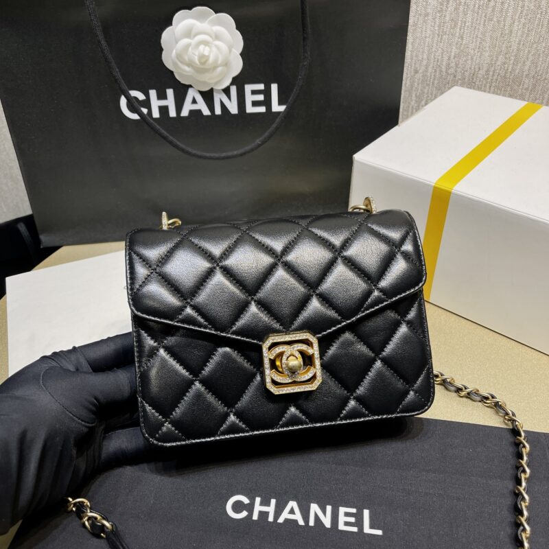 Chanel WOC