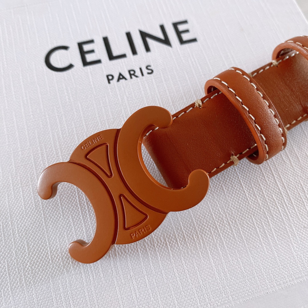 db9bf2_cd88803b99654c949f0be5974c46bb49mv2.jpg Celine Triomphe Leather Belt - Image 1