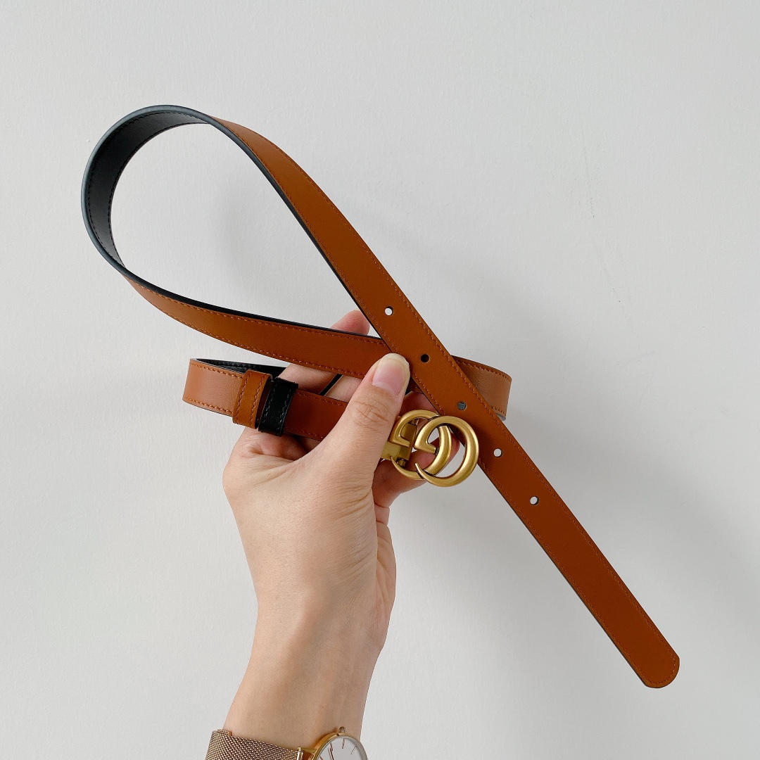db9bf2_ce37384f16404df0991442510fbf9c4bmv2.jpg Gucci Leather Belt - Image 1
