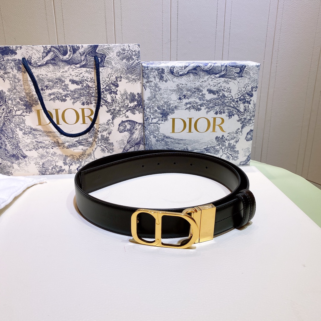 db9bf2_ce6d0cafe8ec4da390455d488d103a2bmv2.jpg Dior Double-sided Leather Belt - Image 1