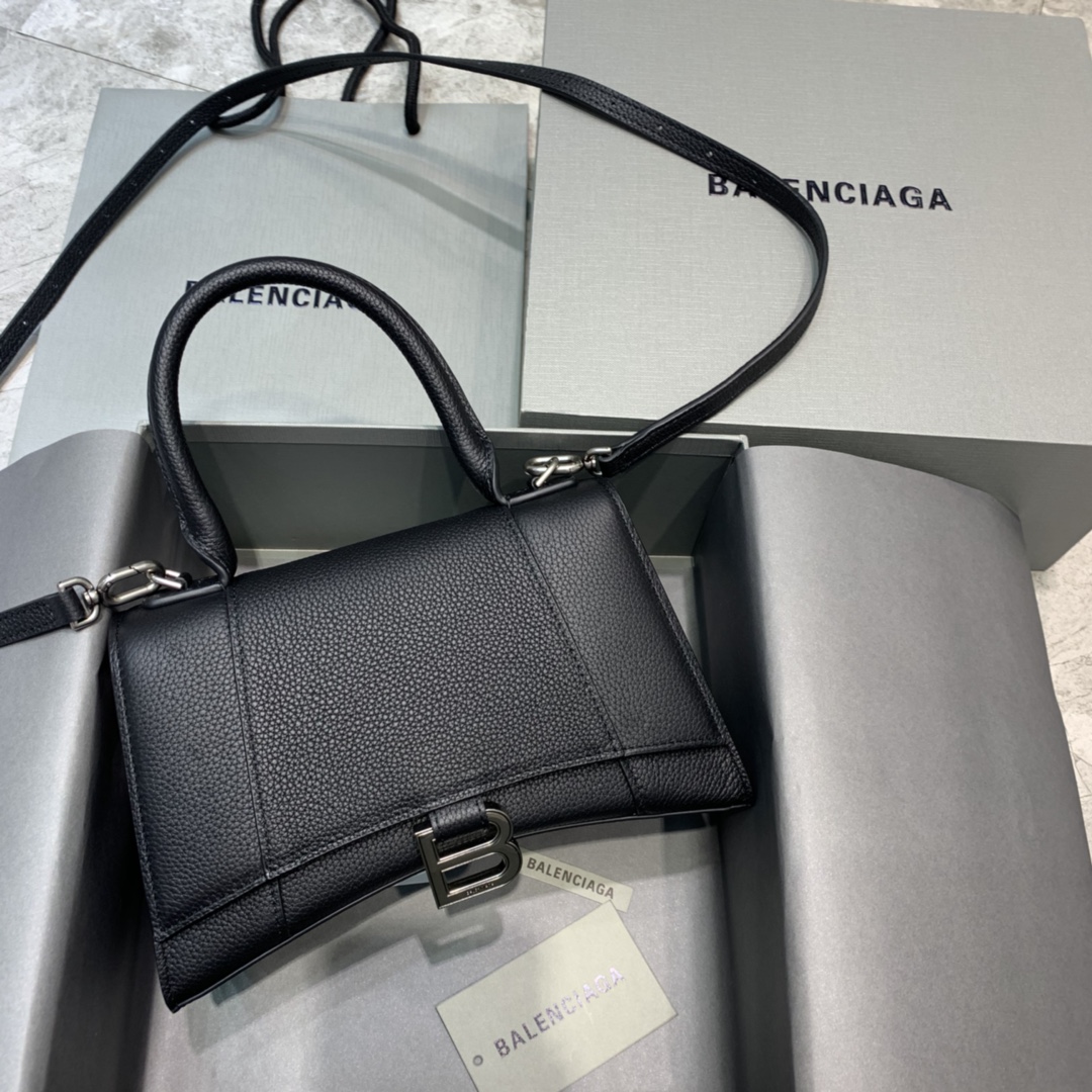 db9bf2_ceddb7c1be574c72bea269274fbf455dmv2.jpg Balenciaga Small Hourglass Bag in Black Lychee Pattern - Image 1