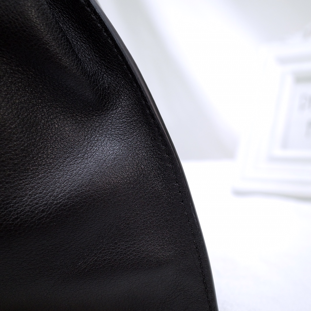 Bottega Veneta Bag - Image 6