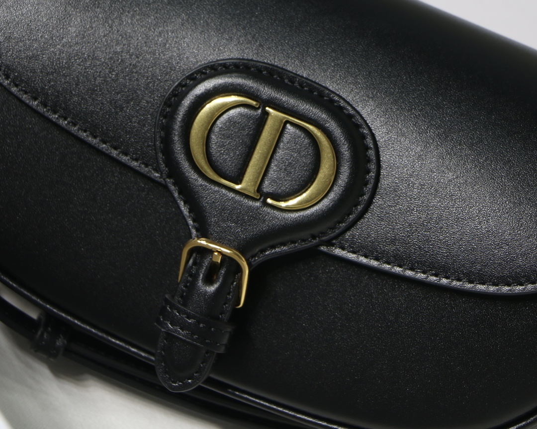 Dior Bobby East-West Underarm Bag in Black Calfskin - Image 4