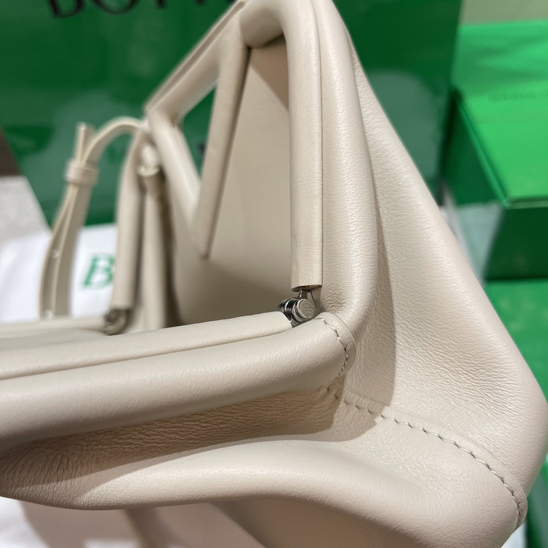 Bottega Veneta Bag - Image 10