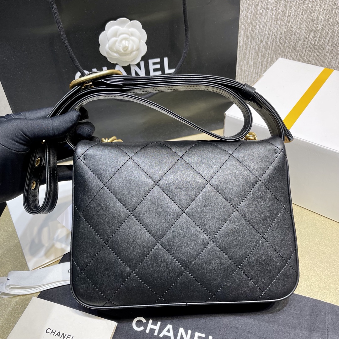 Chanel 21 Classic Square Small Flap Bag in Black Lambskin - Image 3