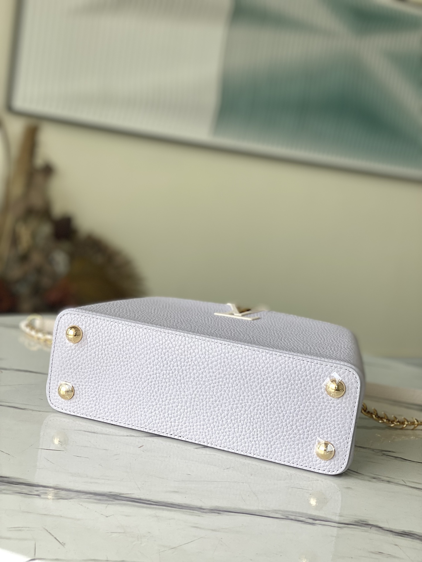 Louis Vuitton Capucines BB Small Handbag in Light Violet - Image 4