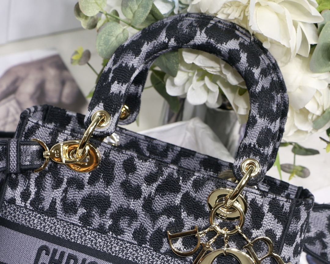 Lady Dior Leopard Embroidery Bag - Image 10