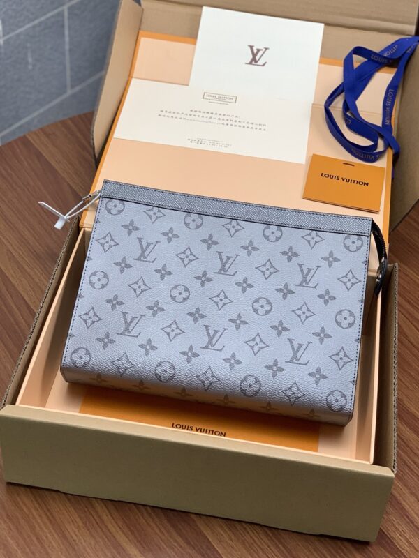 Louis Vuitton Gray Pochette Voyage Clutch