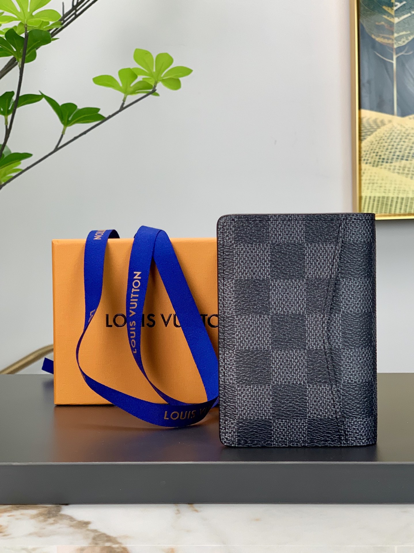 db9bf2_d6c4f5c7a3f34156b28cd795aa5d0edcmv2.jpg Louis Vuitton Bag - Image 1