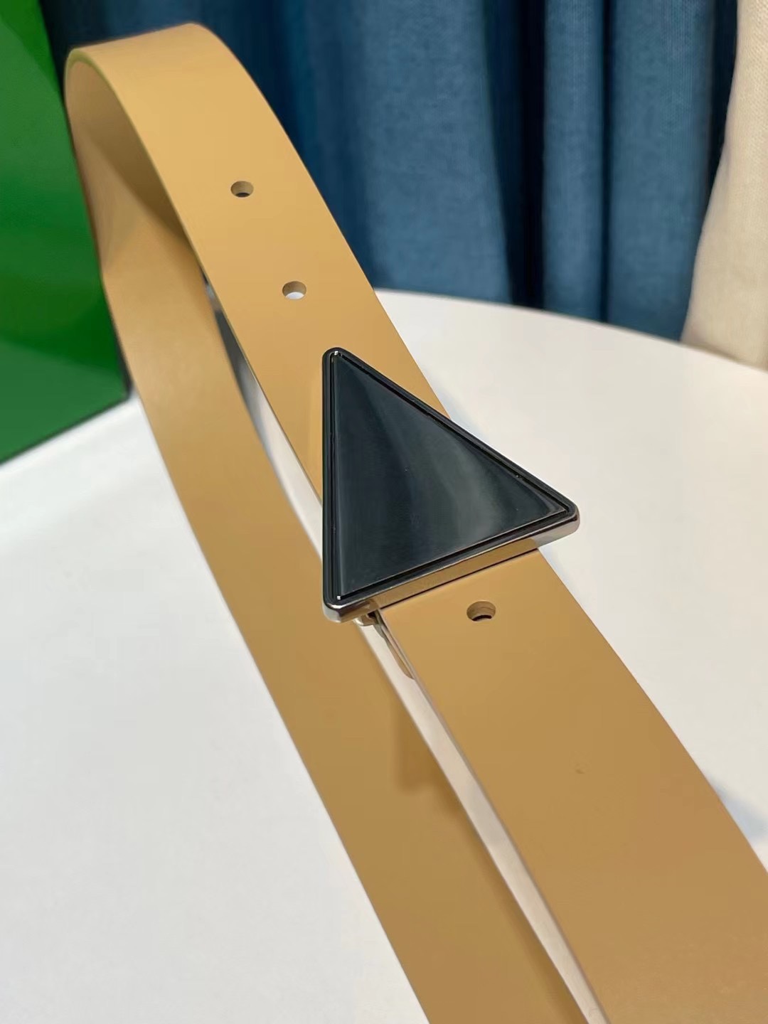 db9bf2_d86d52ff40c2431da64cd72349c79ee5mv2.jpg Bottega Veneta Triangular Buckle Leather - Image 1