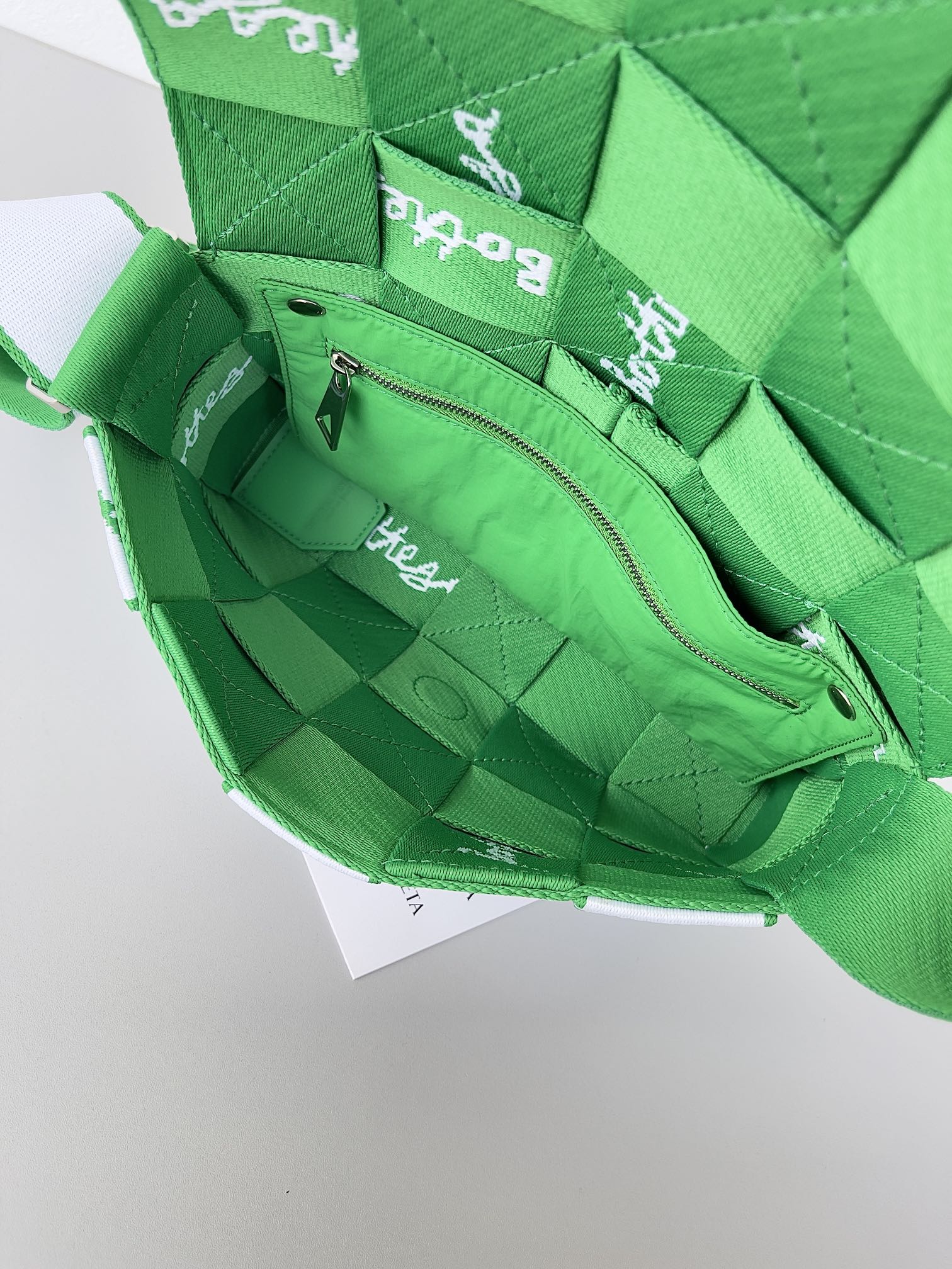 Bottega Veneta Bag - Image 5